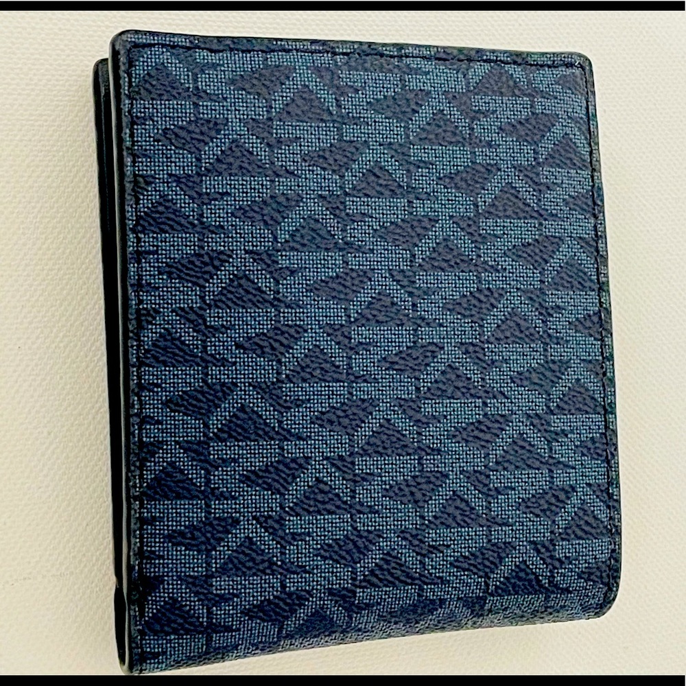 NWT Michael Kors Cooper Billfold Wallet - Picture 6 of 8